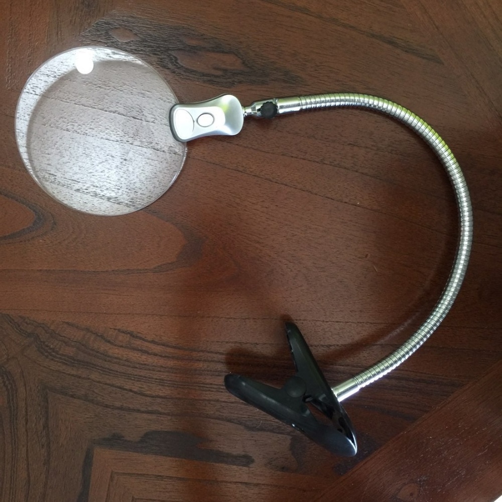Ultra Magnifier Light With Clip